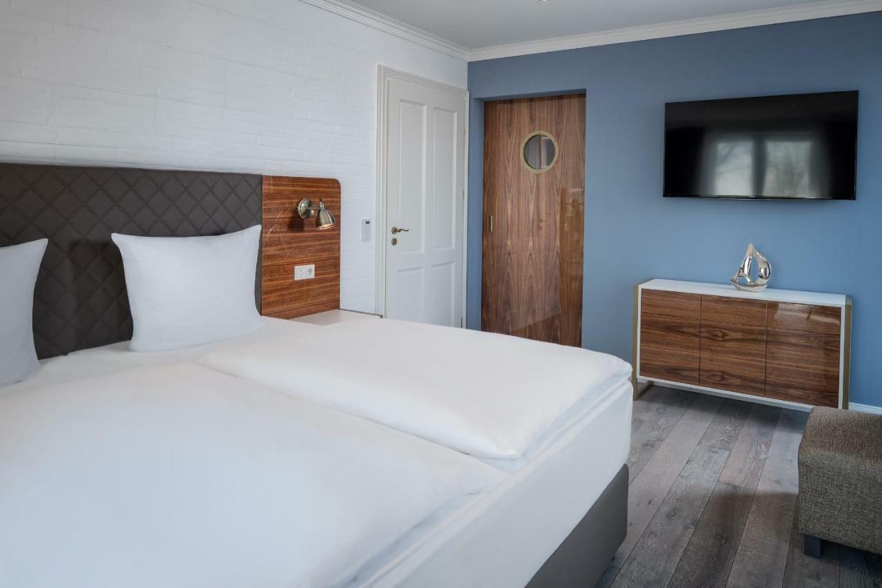 Villa Lotsenhaeuser Ruegen - Luxus Ferienhaus - 3 Schlafzimmer - Sauna - Dachterrasse Mit Boddenblick Breege Esterno foto